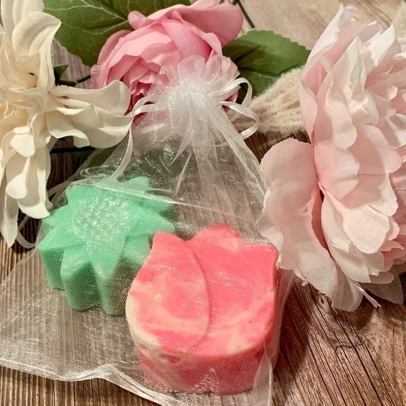 Set Of 2 Hand Crafted Artisan Soap Flowers - Your Choice of Pretty Spring Colors - Picture 2 of 5